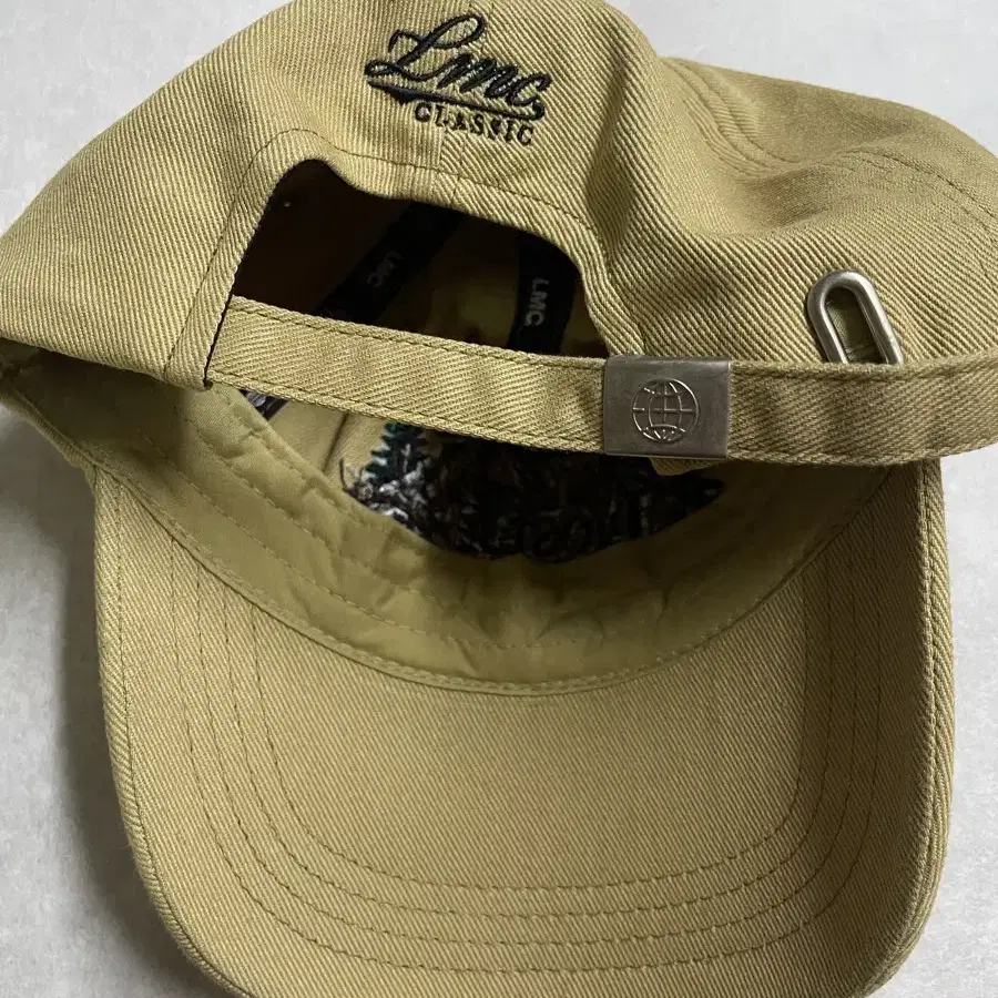 LMC엘엠씨 DEER 6 PANEL beige 캡모자