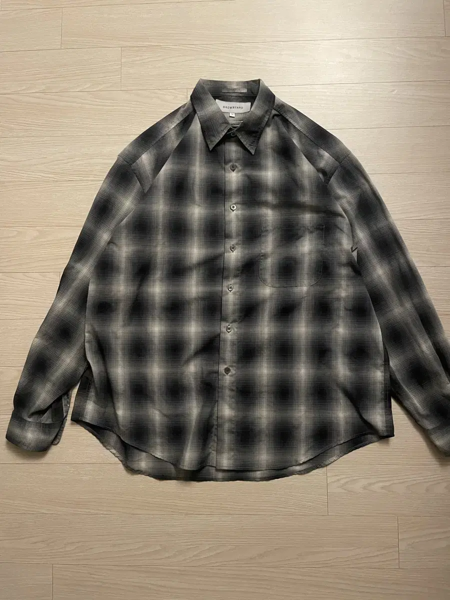 [3] Brownfield Ombré Check Shirt Black