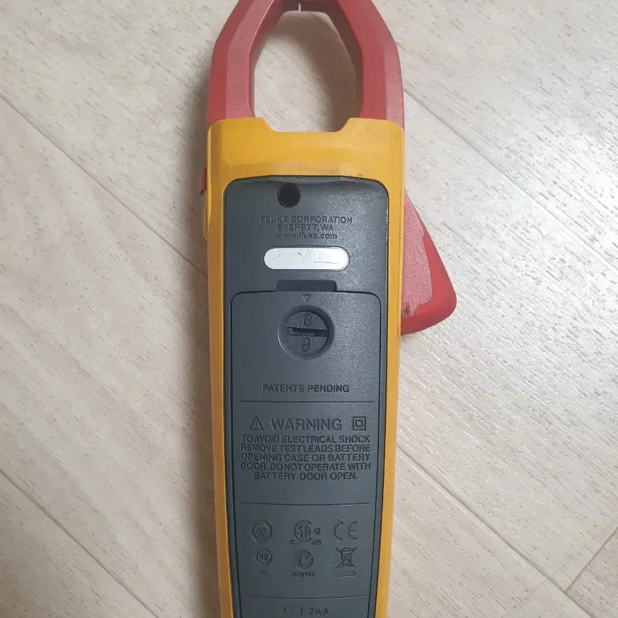 FLUKE 373