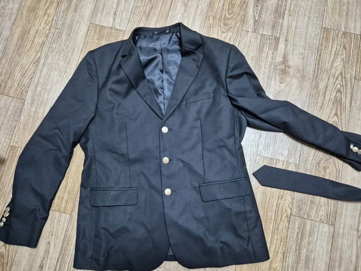 Sell black blazer