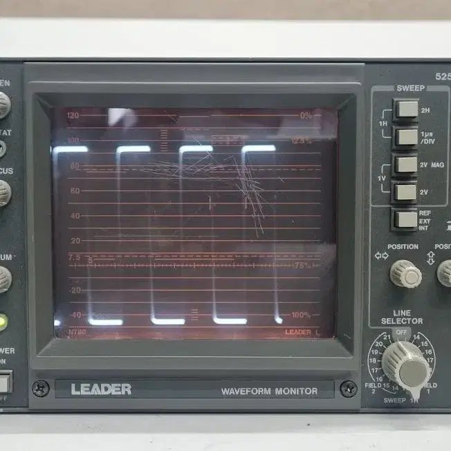 LEADER NTSC 벡터스코프 5850V / 파형모니터 5860V.