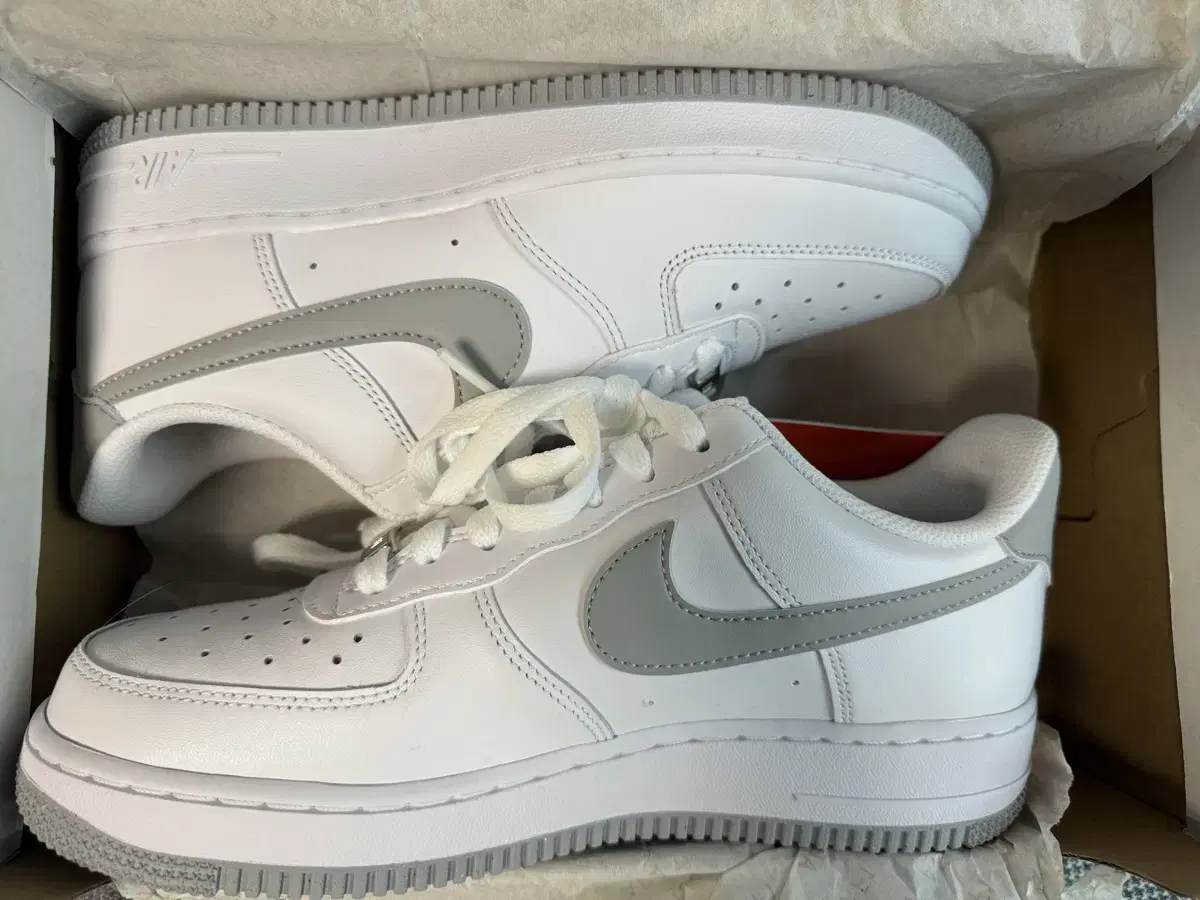 [Unused] Nike Air Force 1 07 Smoke Gray (250)