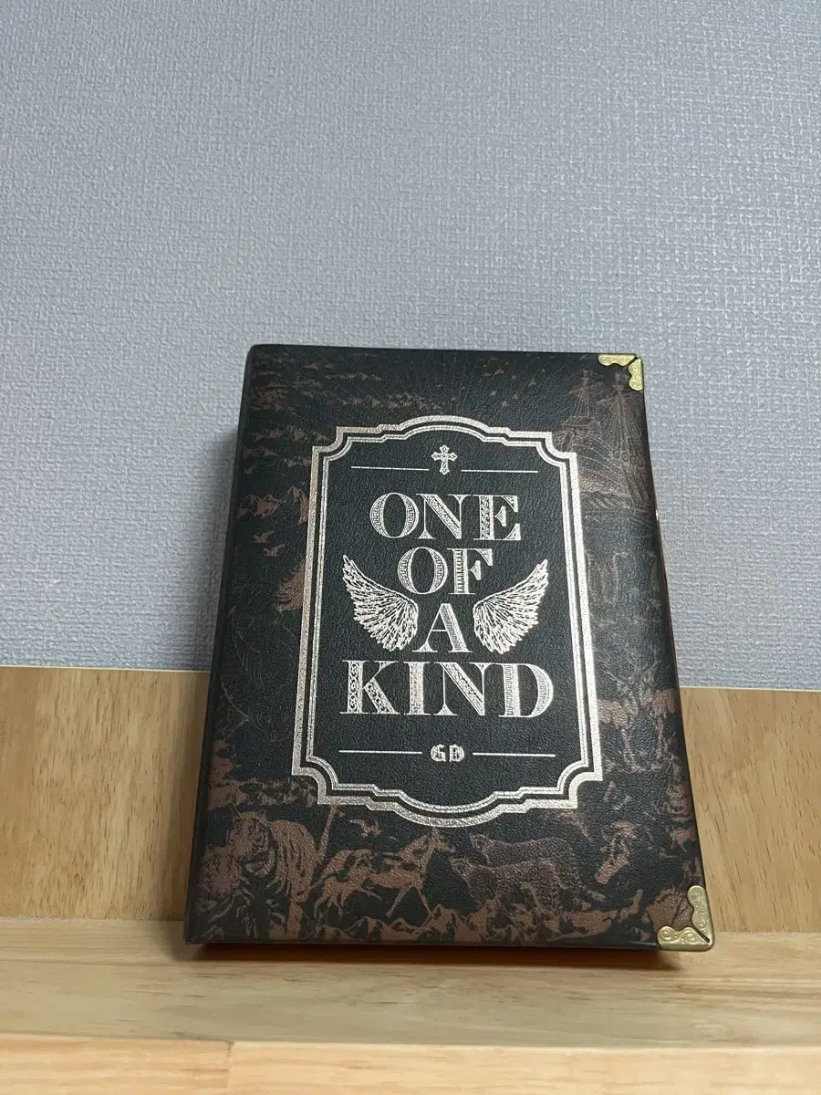 지드래곤 GD ONE OF A KIND / 싸인 CD