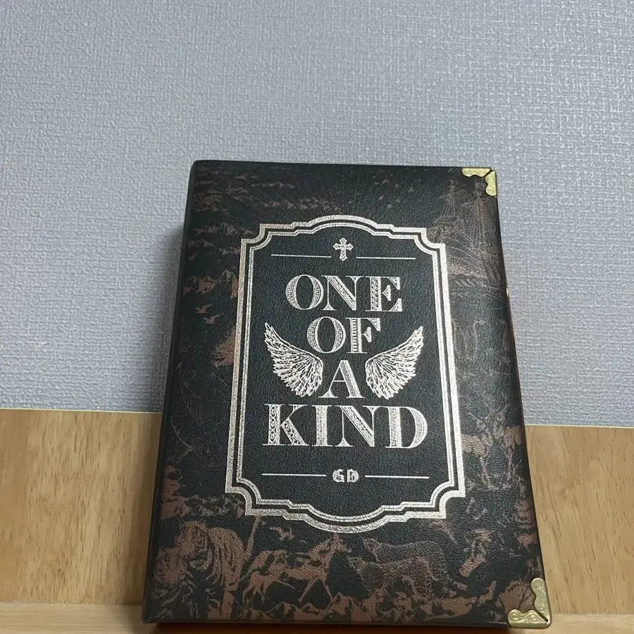 지드래곤 GD ONE OF A KIND / 싸인 CD