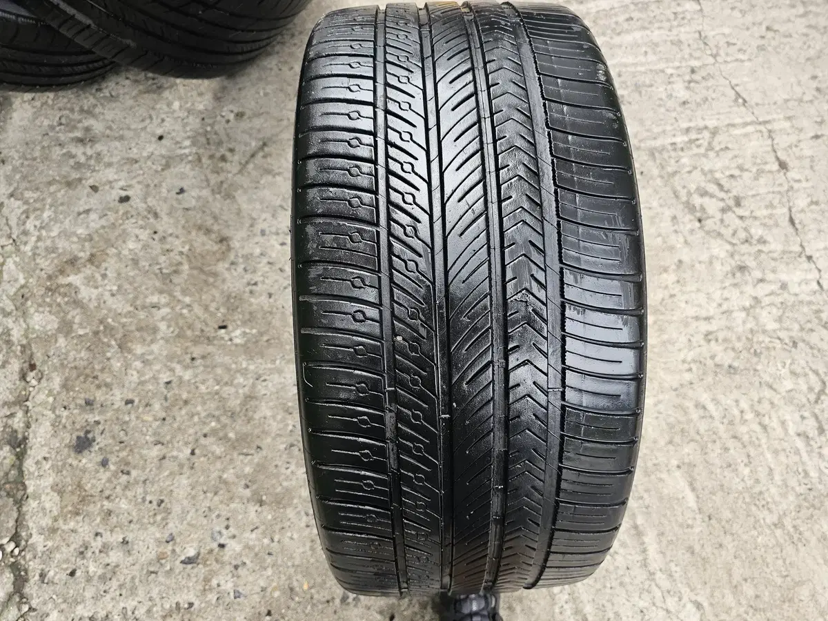 275/40R20  미쉐린타이어  1본 판매