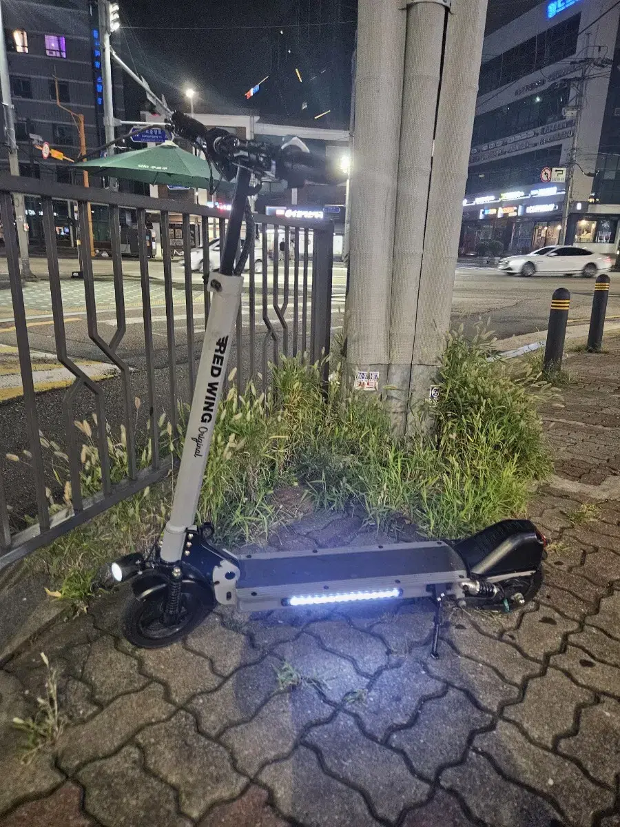 AU Techwing Gray Electric Scooter