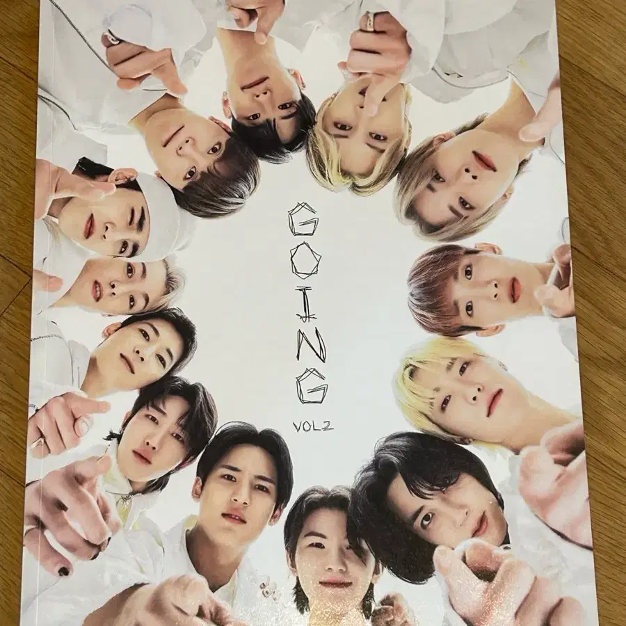 SEVENTEEN [GOING] Magazine Vol.2