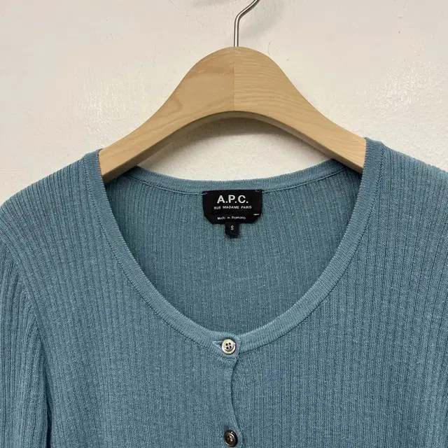 A.P.C. 반팔 니트 가디건