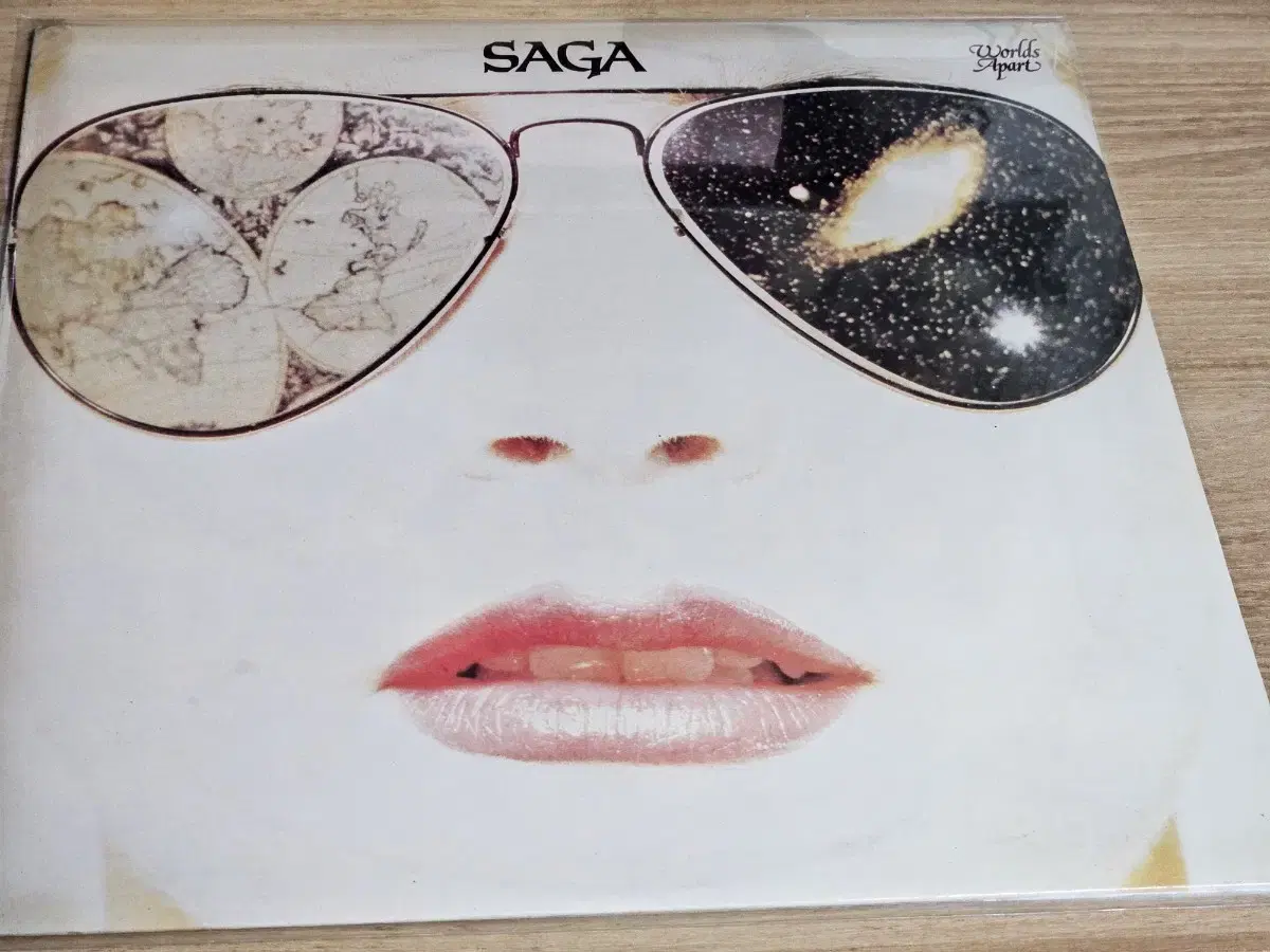 Saga - World Apart (LP)