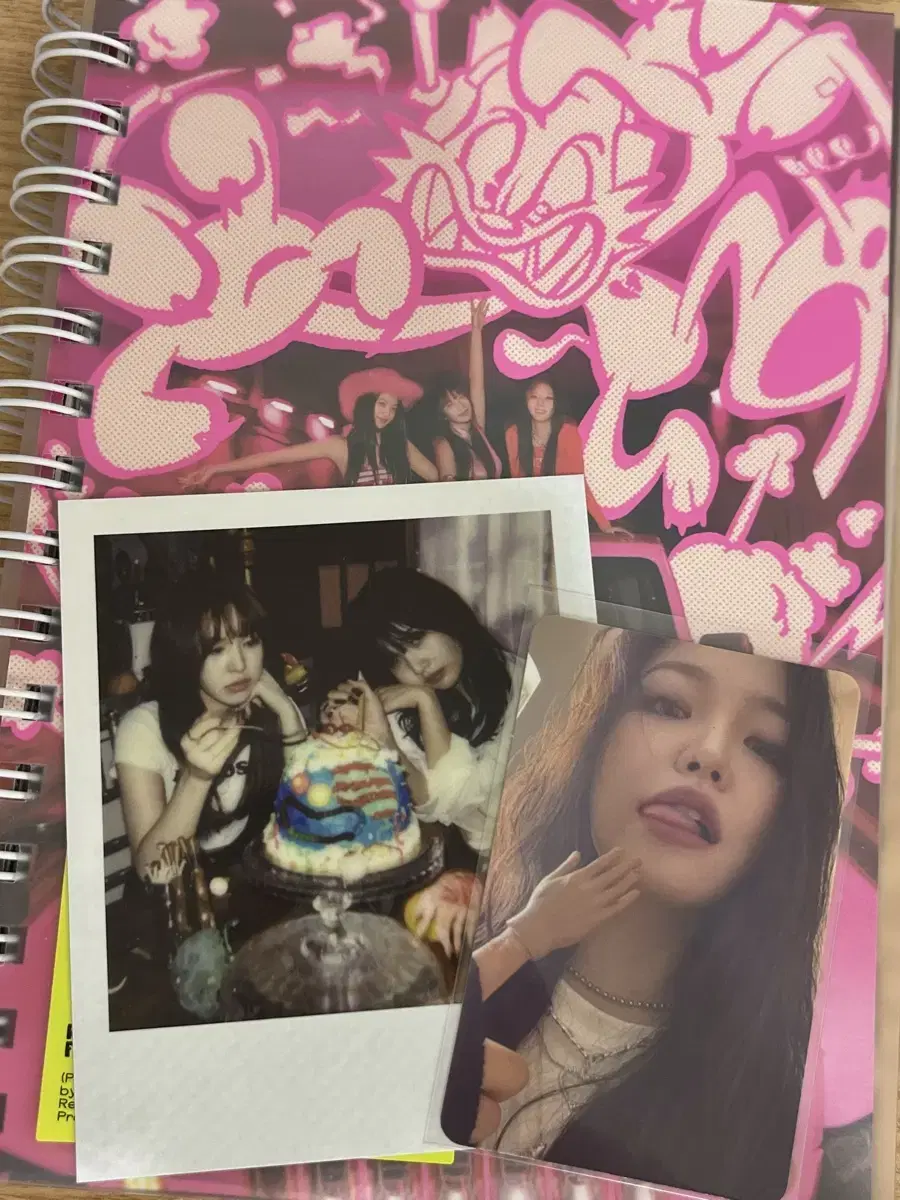 (SOURCE) red velvet beesday album+photocard+pola