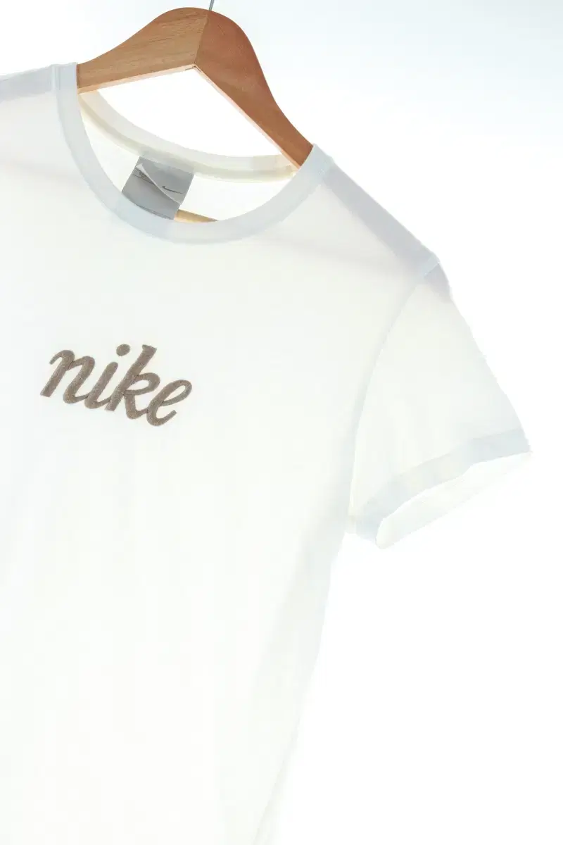 W(L) Nike Vahn Short-Sleeved T-Shirt White Old School Slim Fit-E9B6