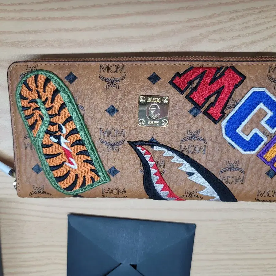 MCM BAPE 장지갑