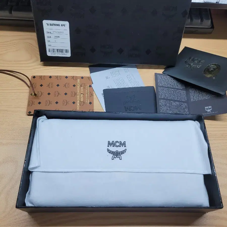 MCM BAPE 장지갑