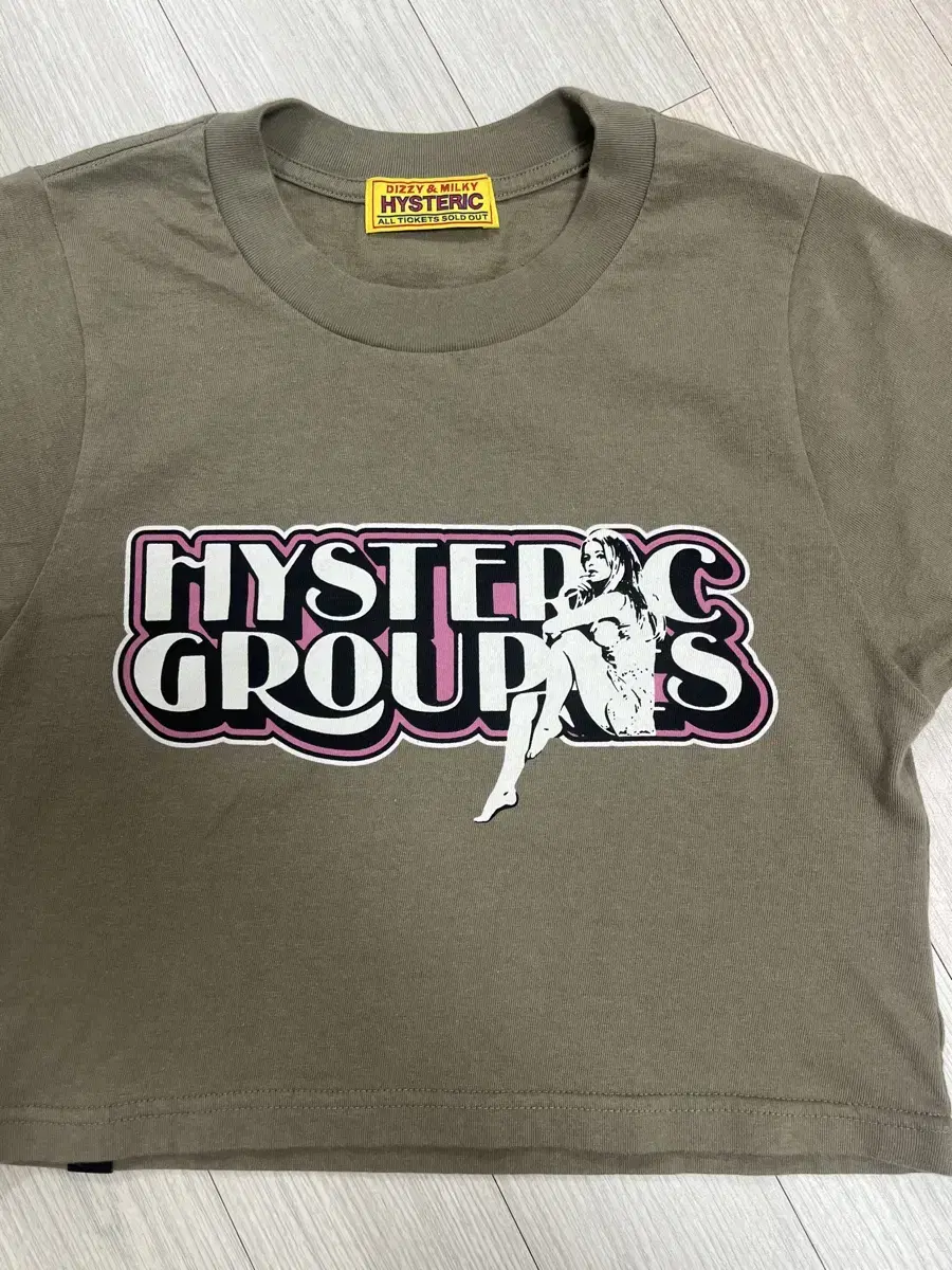 히스테릭 글래머 (Hysteric Glamour) 크롭티