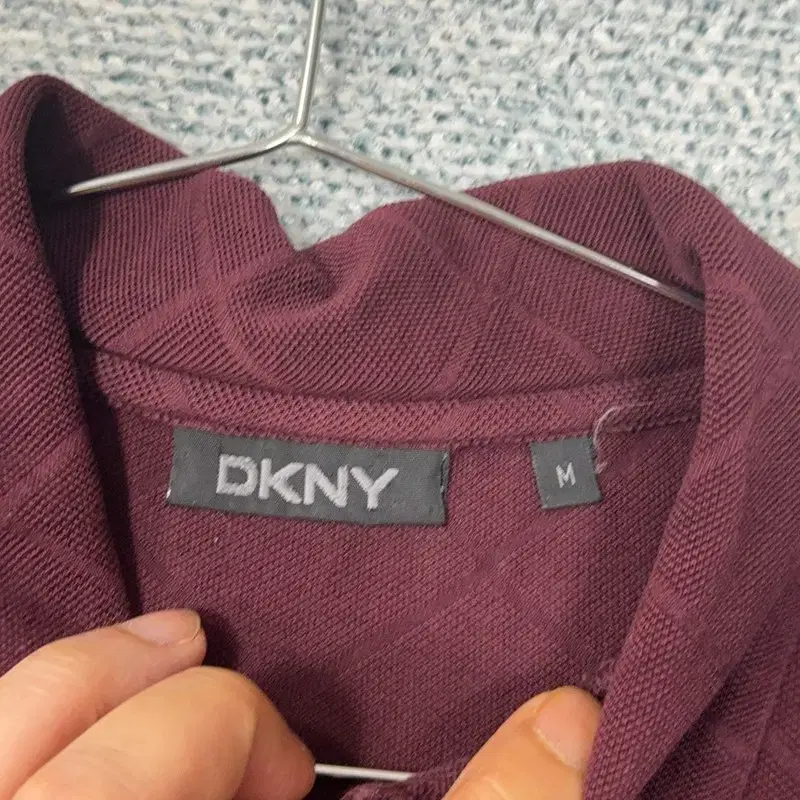 DKNY 버건디 빈티지 반집업 긴팔 카라티 M