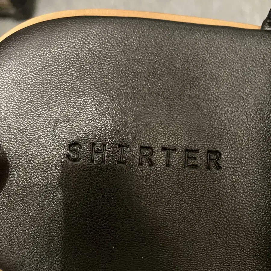 [ Shirter ] wrinkle leather slippers