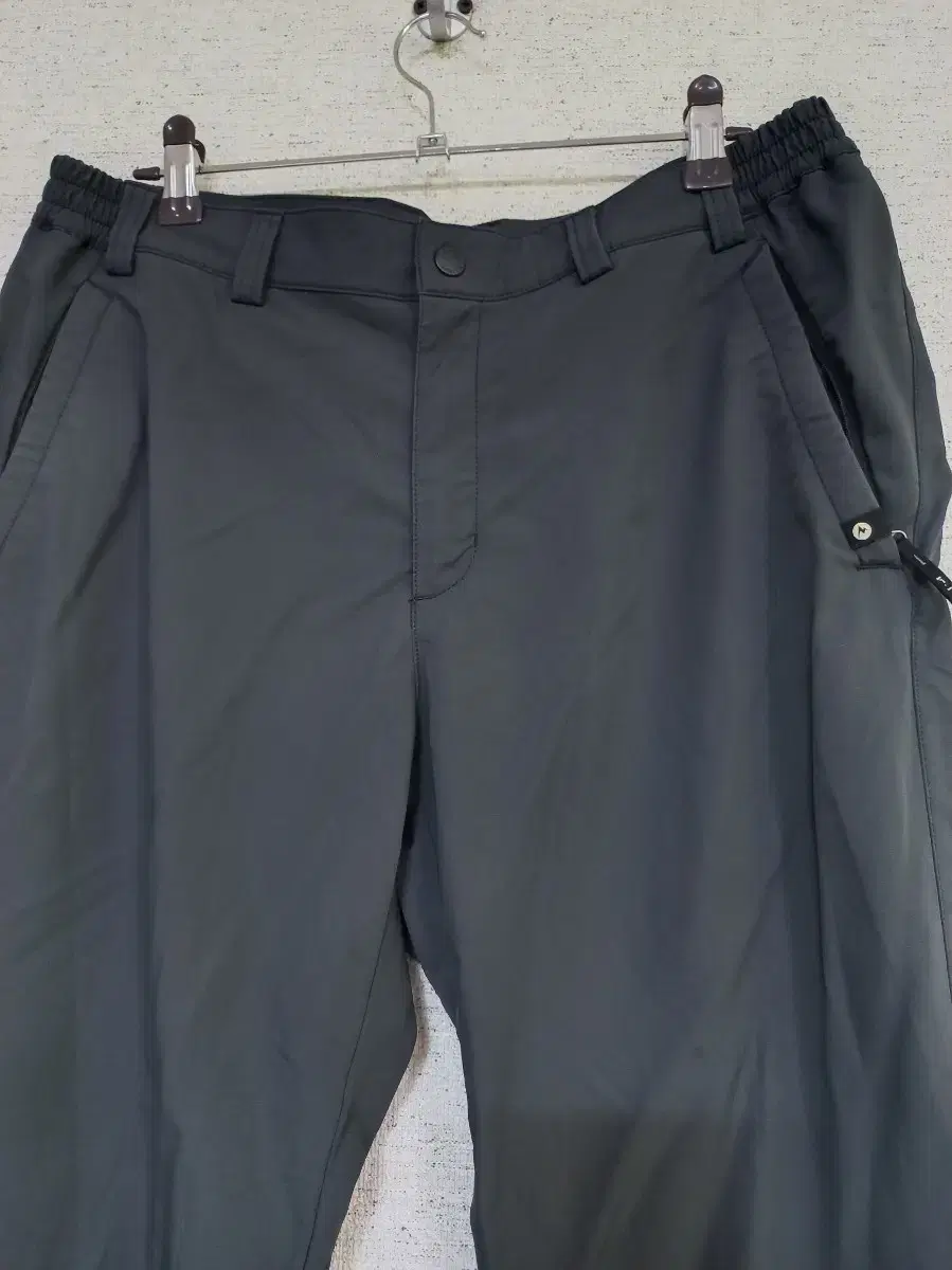 Marmot Outdoor Pants (32)