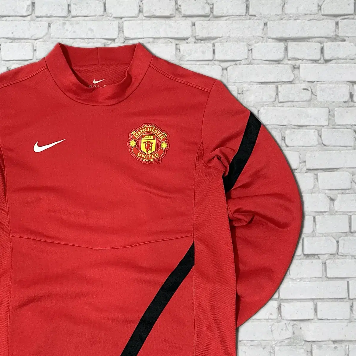 (1137) Nike Man U 11/12 Season Sweat M