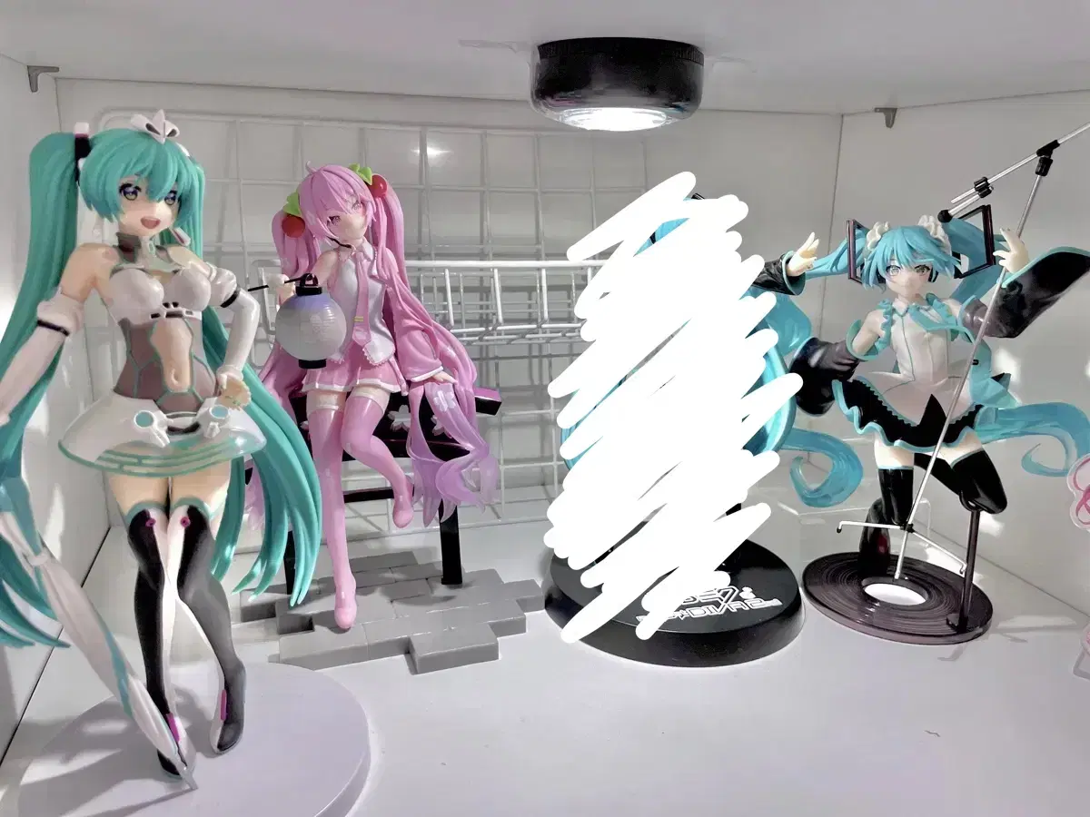 Bulk 4 Hatsune Miku Figures bulk sakura birthday Original Racing