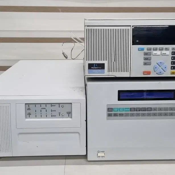 Perkin Elmer Series 200 HPLC.