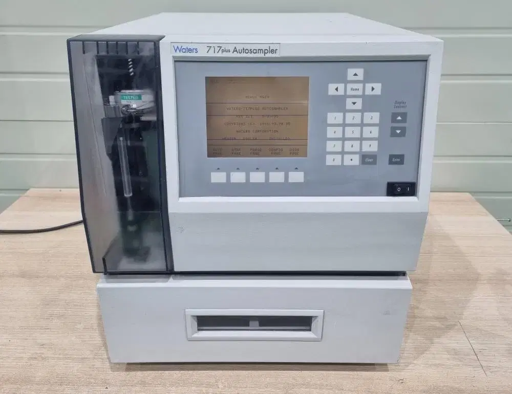 Waters 717 plus Autosampler HPLC 오토샘플러.