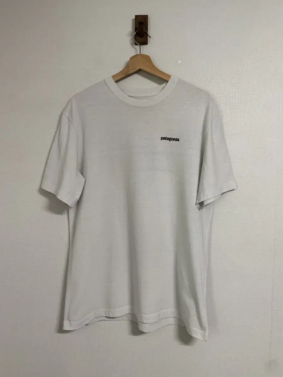 [L]Patagonia Short Sleeve T-Shirt