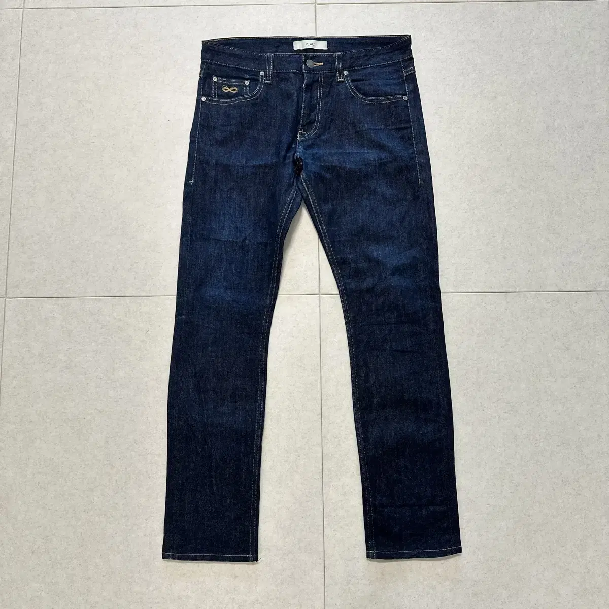 [Size 32-33] Flackzin Berlin Blacktab Selvedge Jean