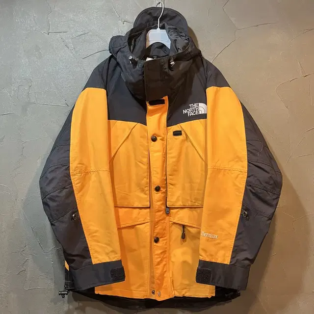 [M] THE NORTH FACE 노스페이스 일본판 고어택스 바람막이