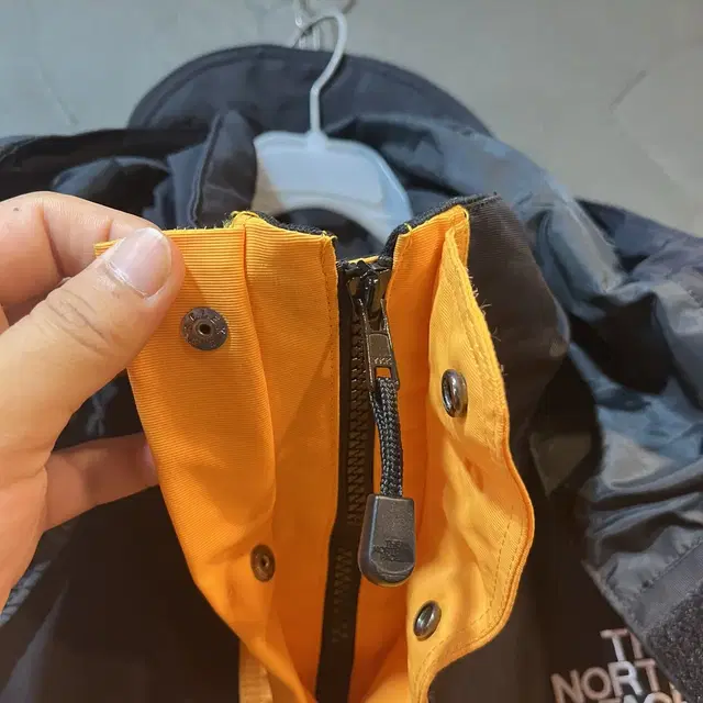 [M] THE NORTH FACE 노스페이스 일본판 고어택스 바람막이