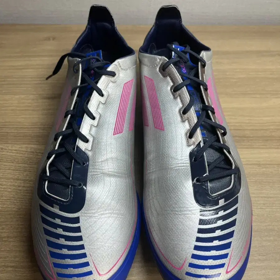 아디다스 f50 ghosted ucl