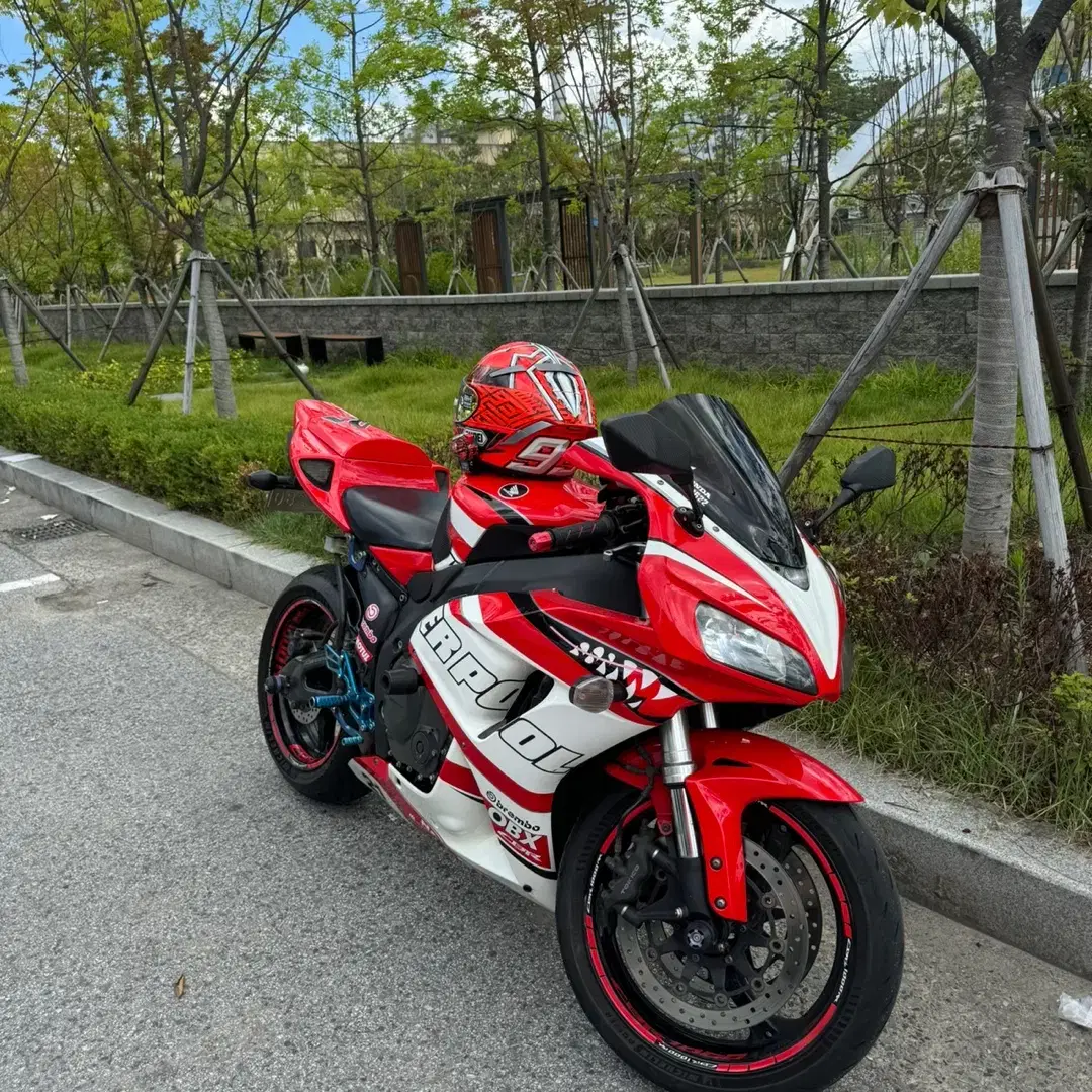 혼다 CBR 1000RR 07년식 팔아요