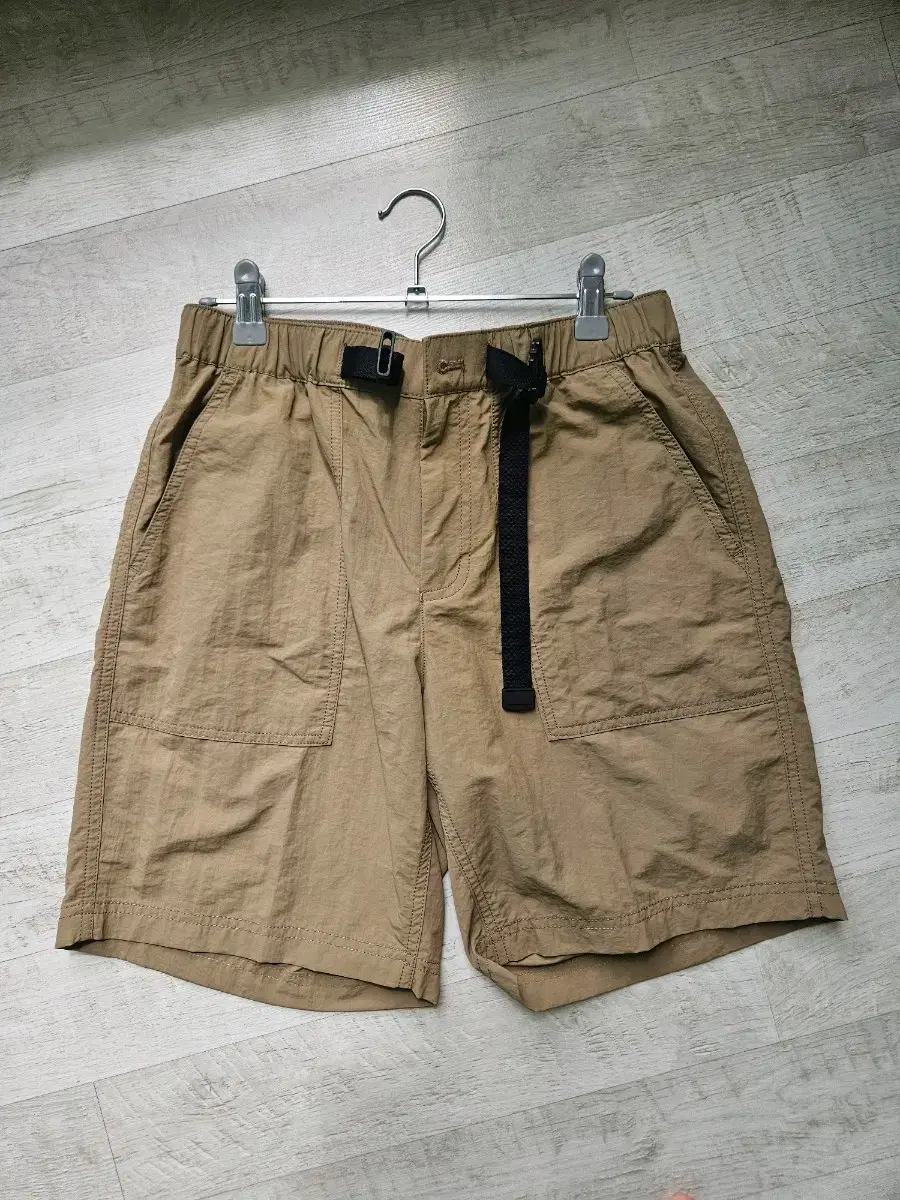 Plain Utility Shorts Beige 28