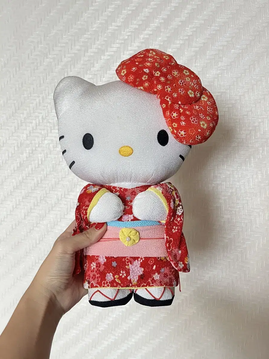 Kimono Hello Kitty doll Genuine Detail Missing