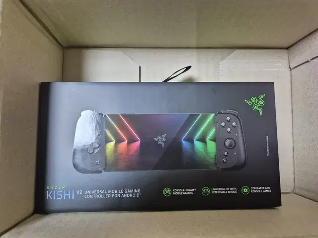 레이저 키시 V2 게임 컨트롤러 팝니다 (RAZER KISHI V2)