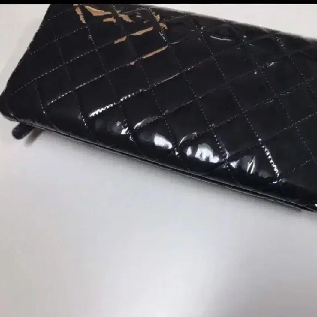 CHANEL Patent Leather Clutch 샤넬 애나멜 클러치_