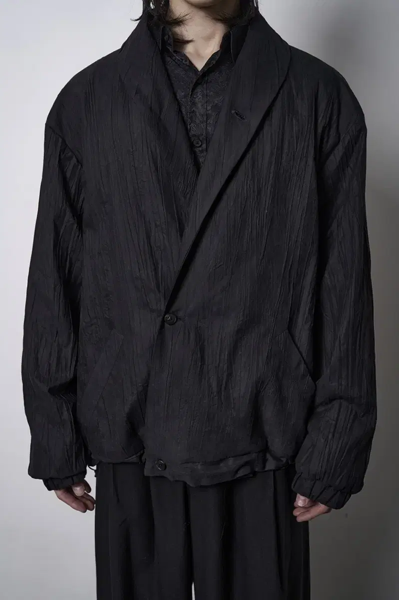 Yin Yang Vertical pleated shawl collar jacket