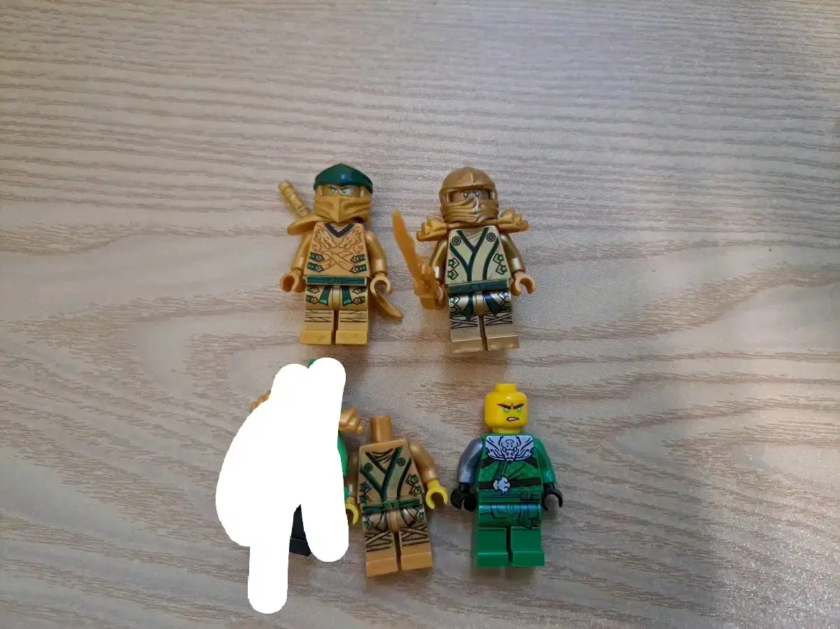 LEGO Ninjago Golden Lloyd