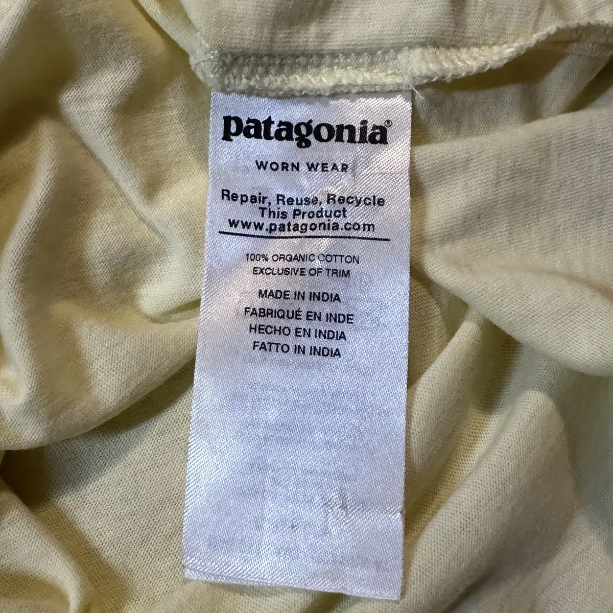 [L] 파타고니아 PATAGONIA 백프린팅 반팔 티셔츠 블랙 옐로우