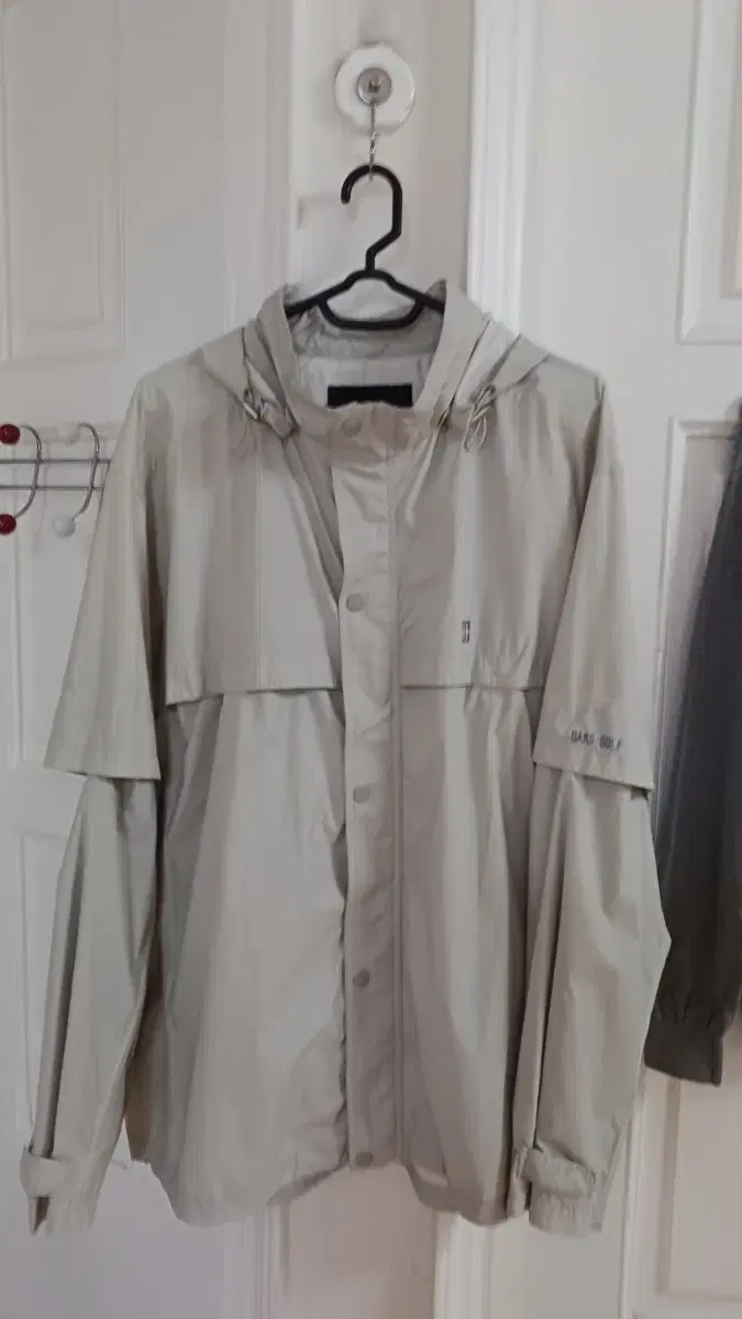 Daks men's windbreaker