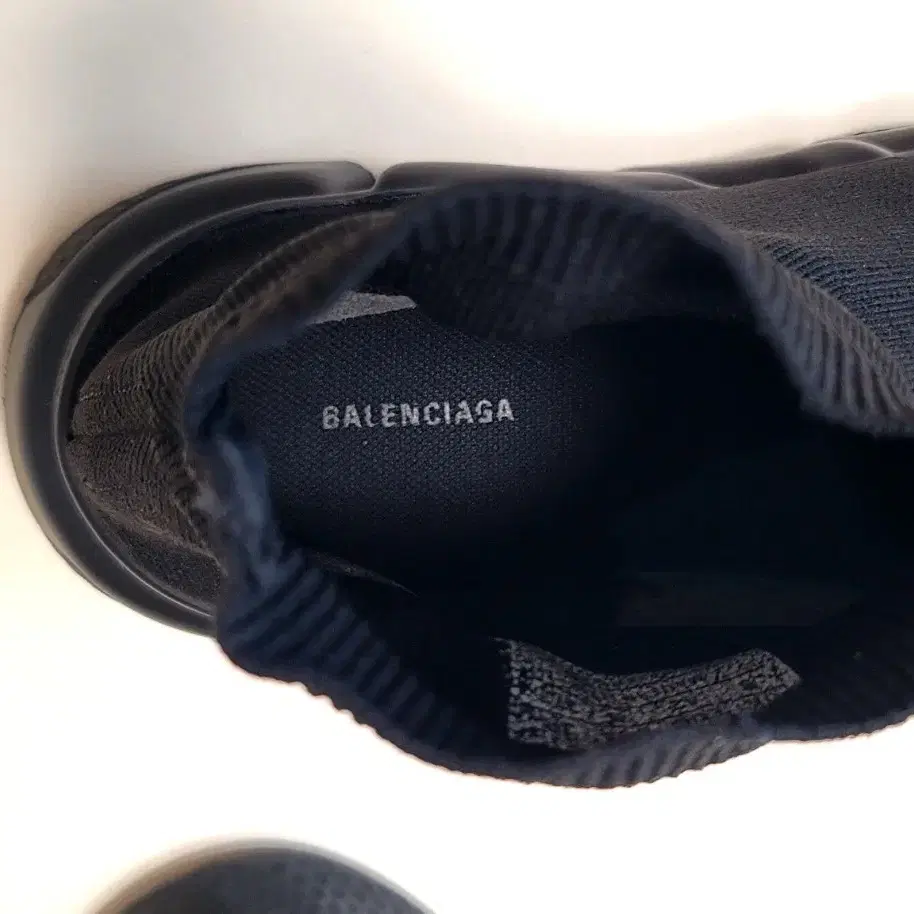 [정품] 발렌시아가 BALENCIAGA 스피드 러너 스니커즈