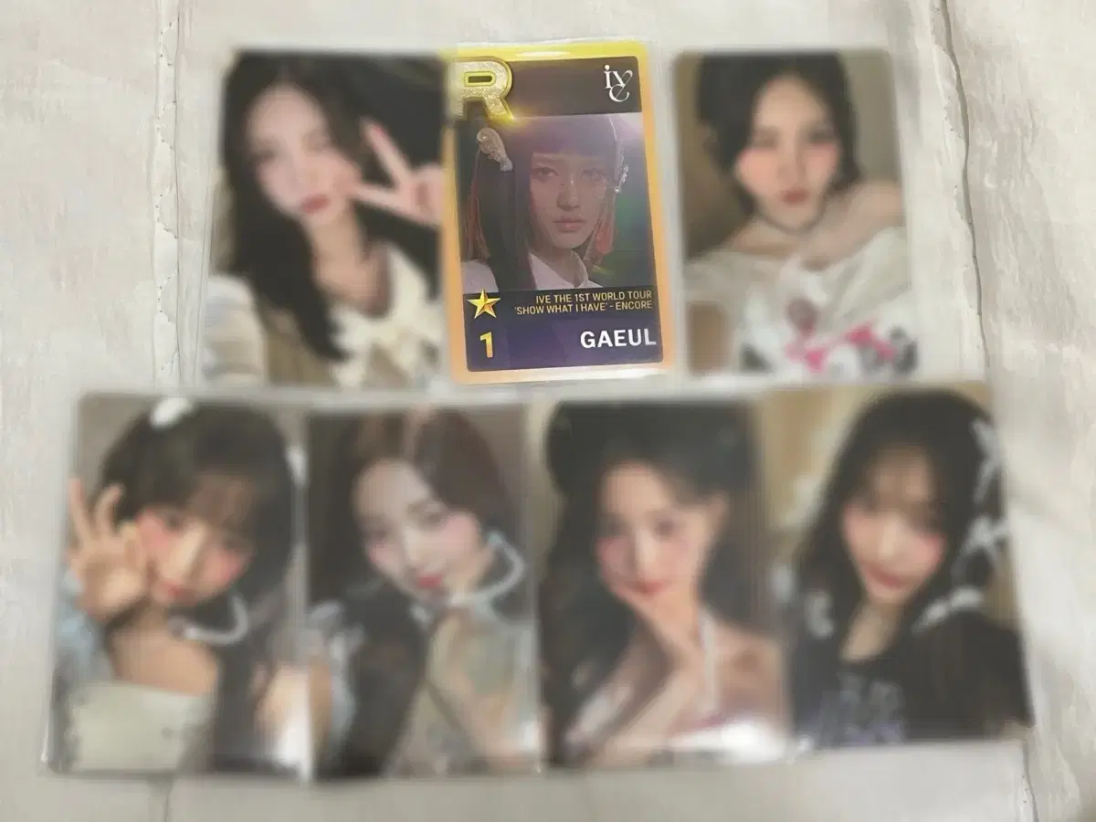 ive ankon photocard sell yujin gaeullaywonyoung liz leeseo ivechangfree sharingankonseeking