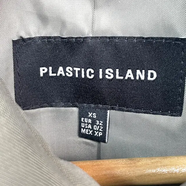 [XS] PLASTIC ISLAND 플라스틱아일랜드 코트