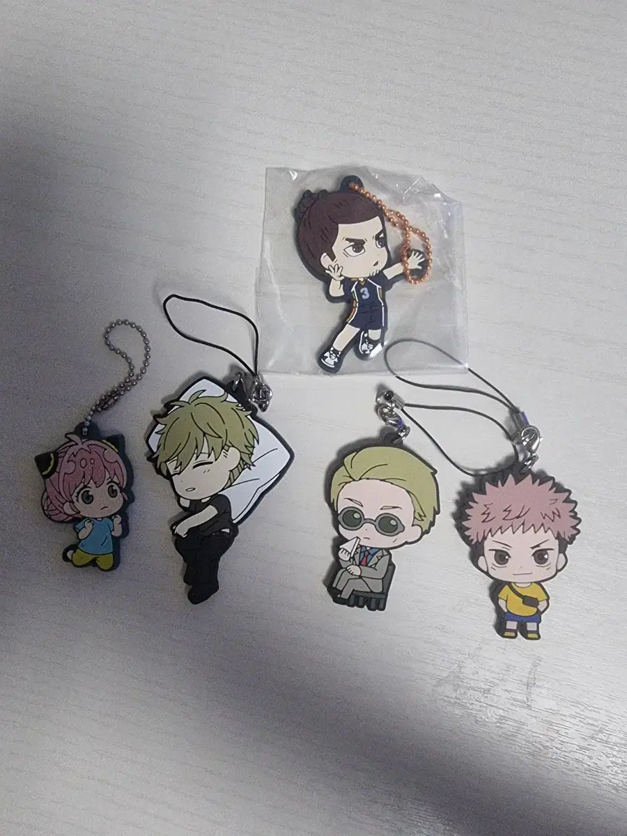 (bulk) SPY FAMILY, Spellspinning, haikyuu keyring sells