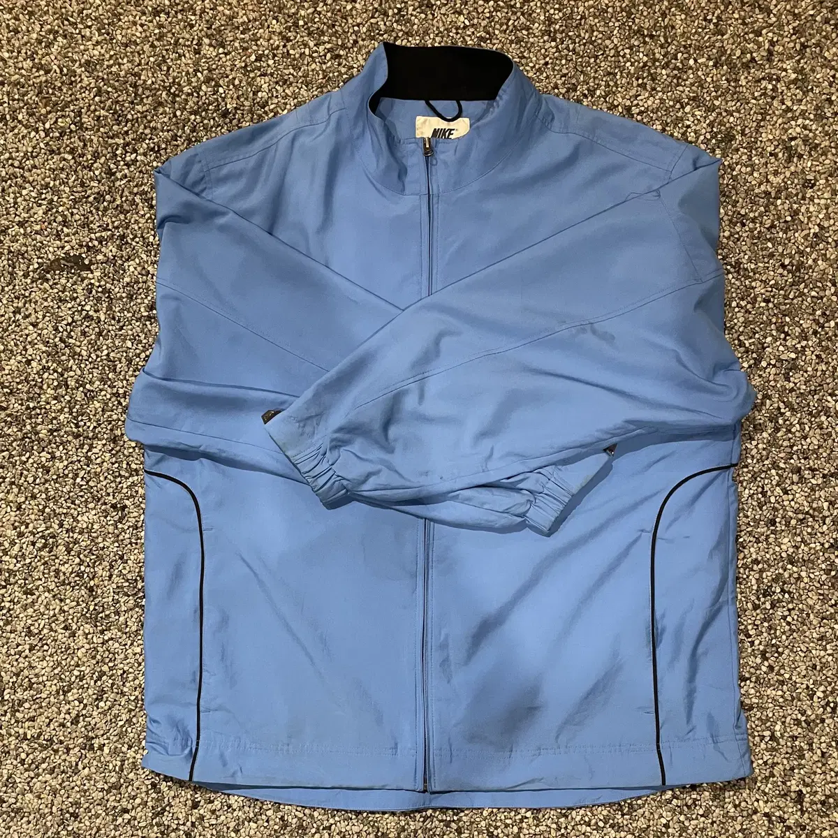 (end255) NIKE WINDBREAKER