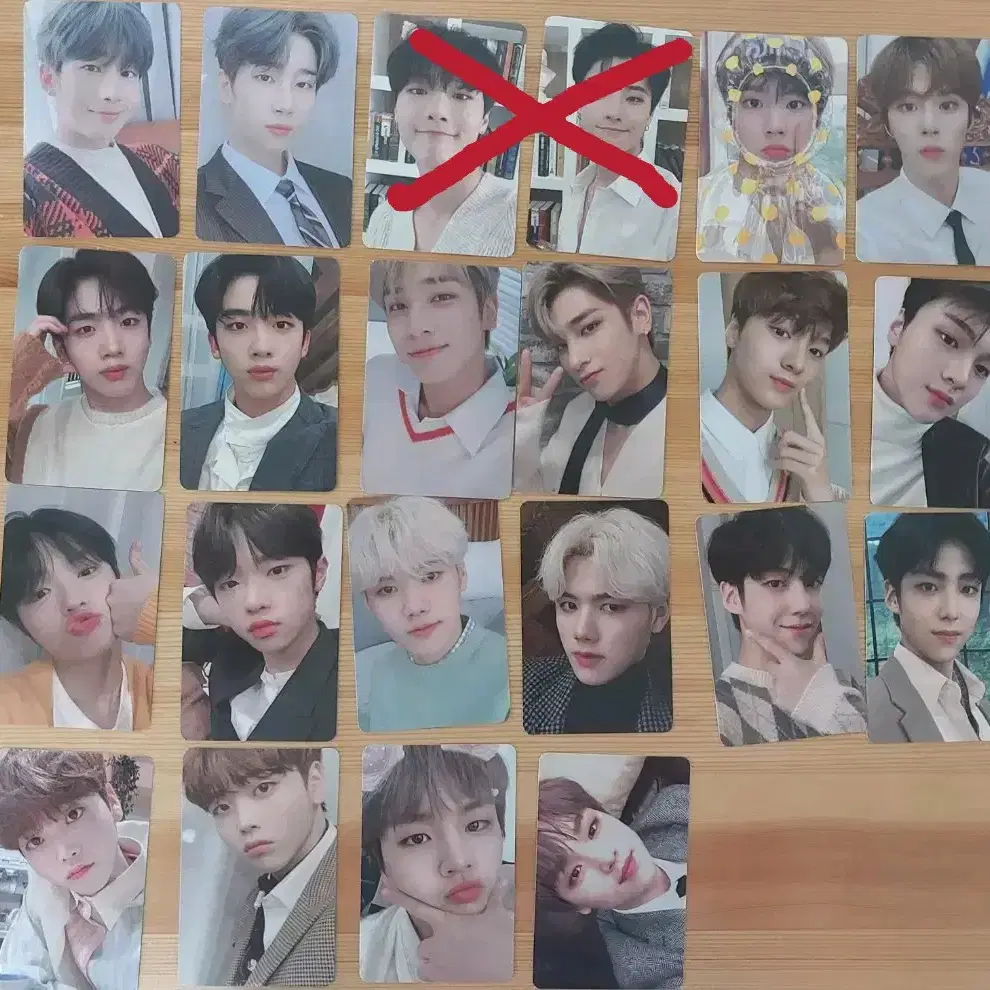 엑스원 포카 양도합니다