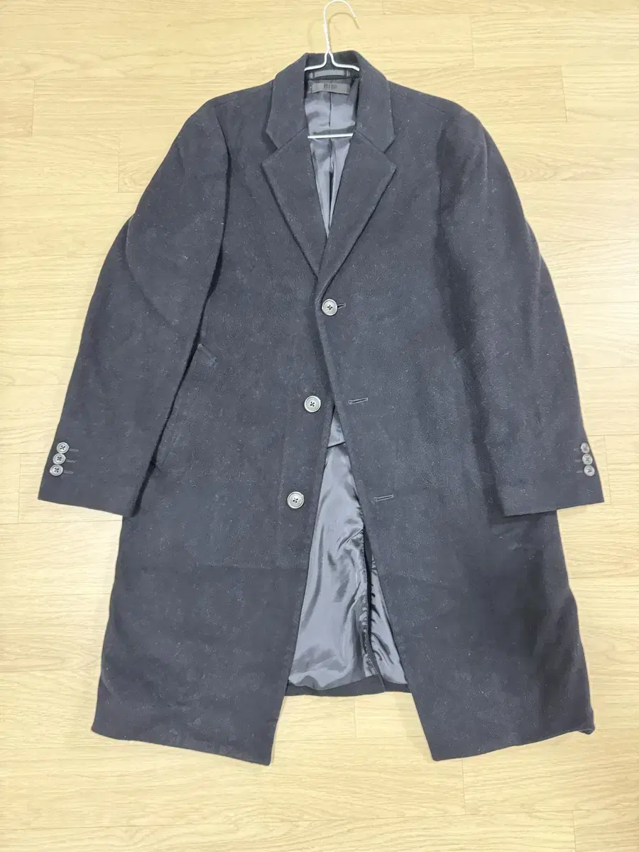 Uniqlo Navy Chesterfield Coat 95 cashmere 10% one-button three-button