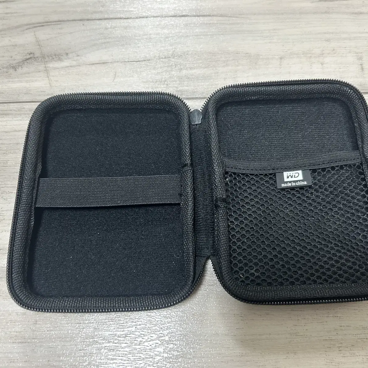 WD Myfassport 2TB 외장하드 + 케이스 + 파우치