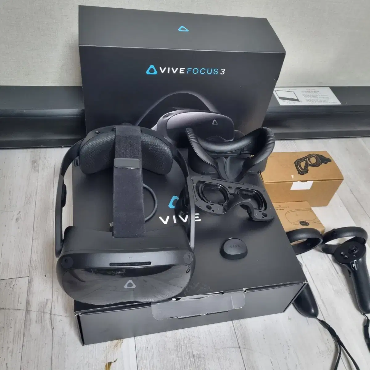 htc vive focus3 바이브 포커스3 판매합니다