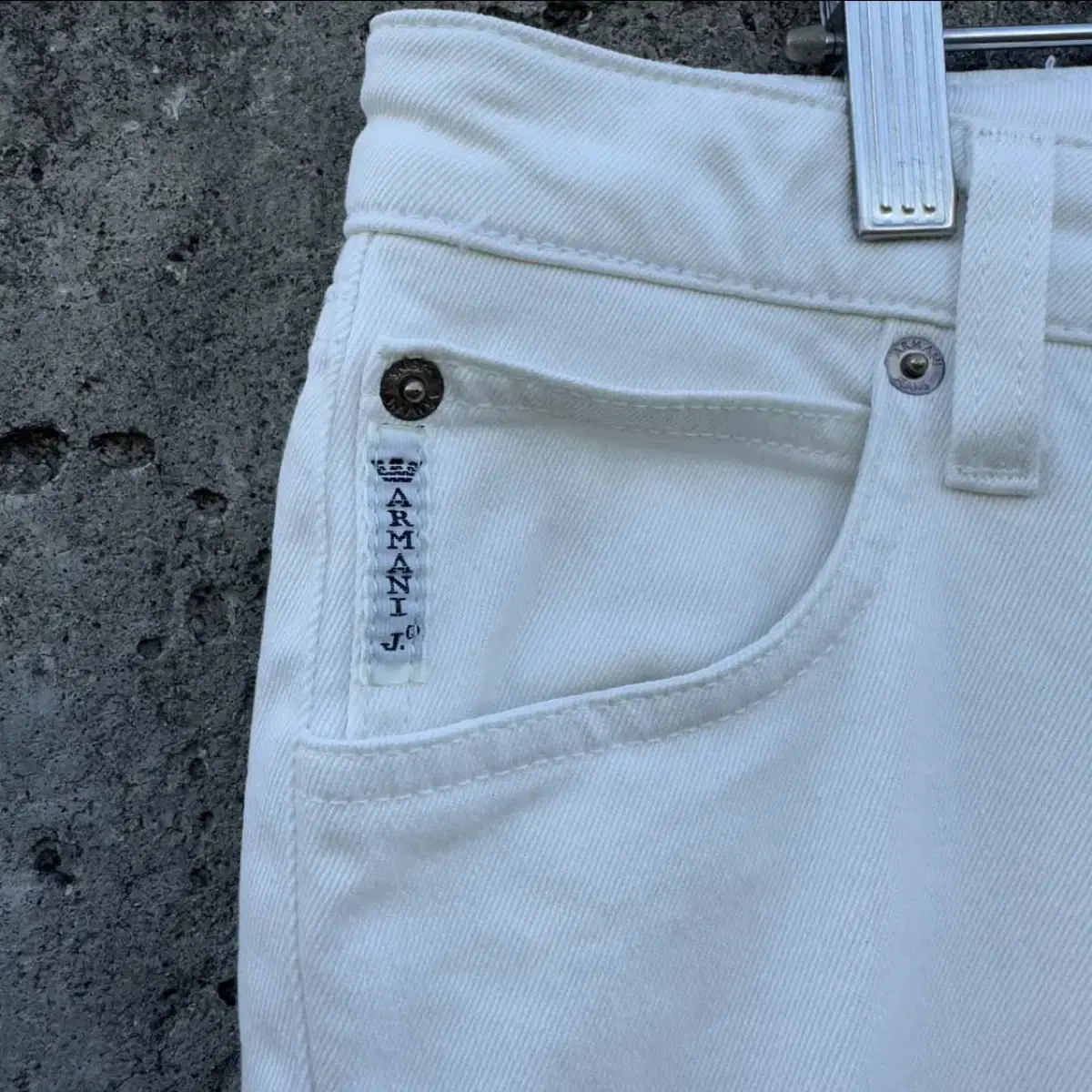 ARMANI JEANS 32