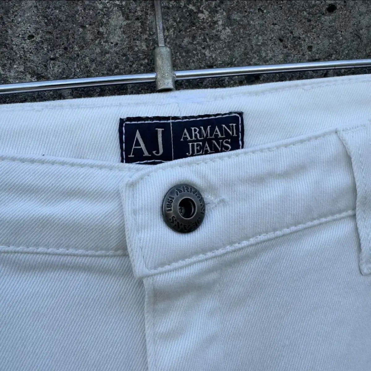 ARMANI JEANS 32